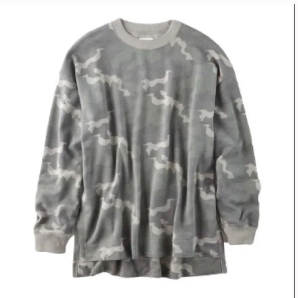 American Eagle Oversized Camo Sweatshirt Size Large